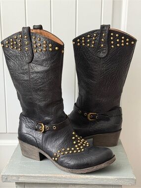 Naya Women’s "Sable" Black Leather Western Boots with Studs Size 8.5 M